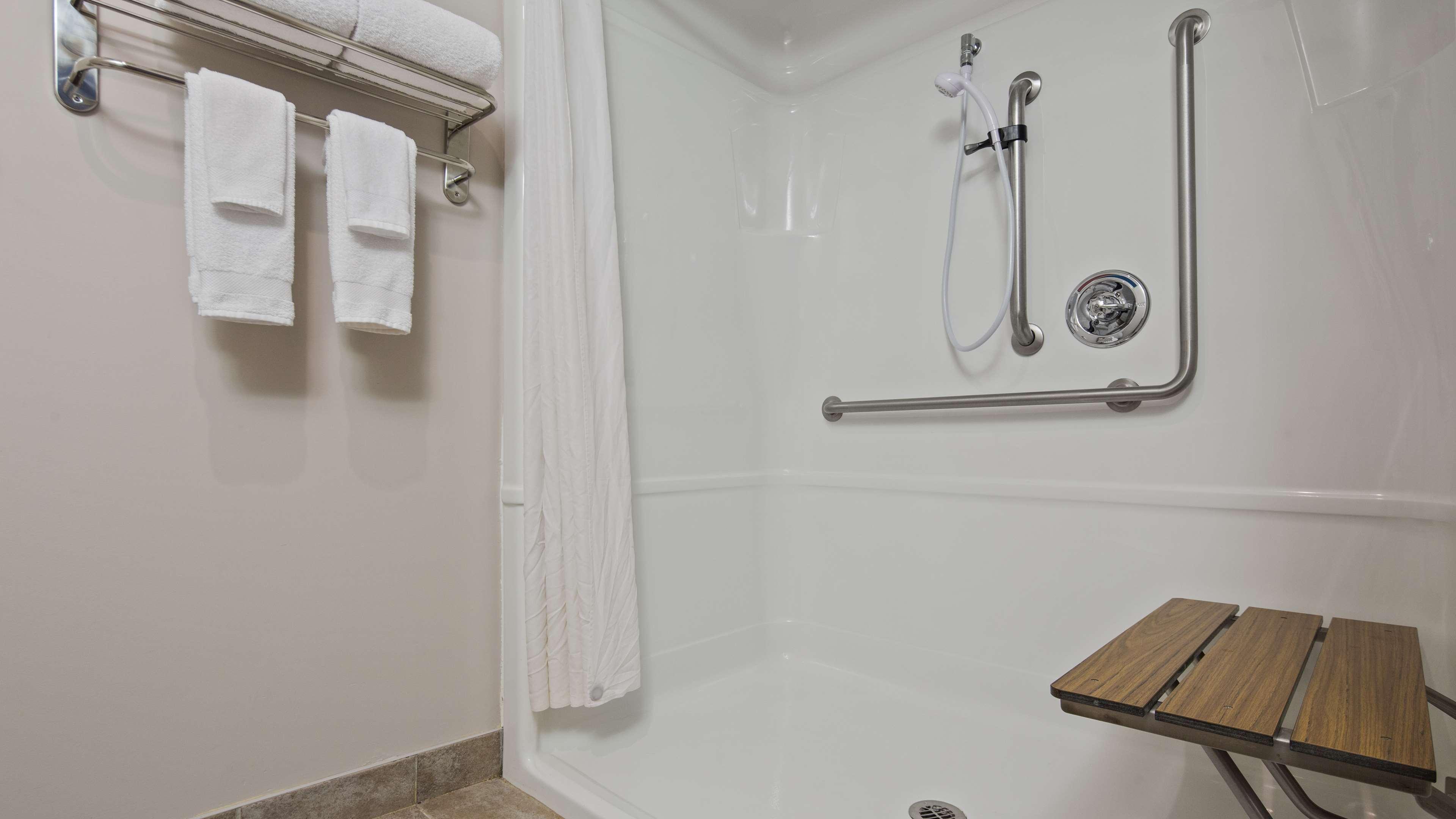 Best Western Plus Moncton Exterior photo