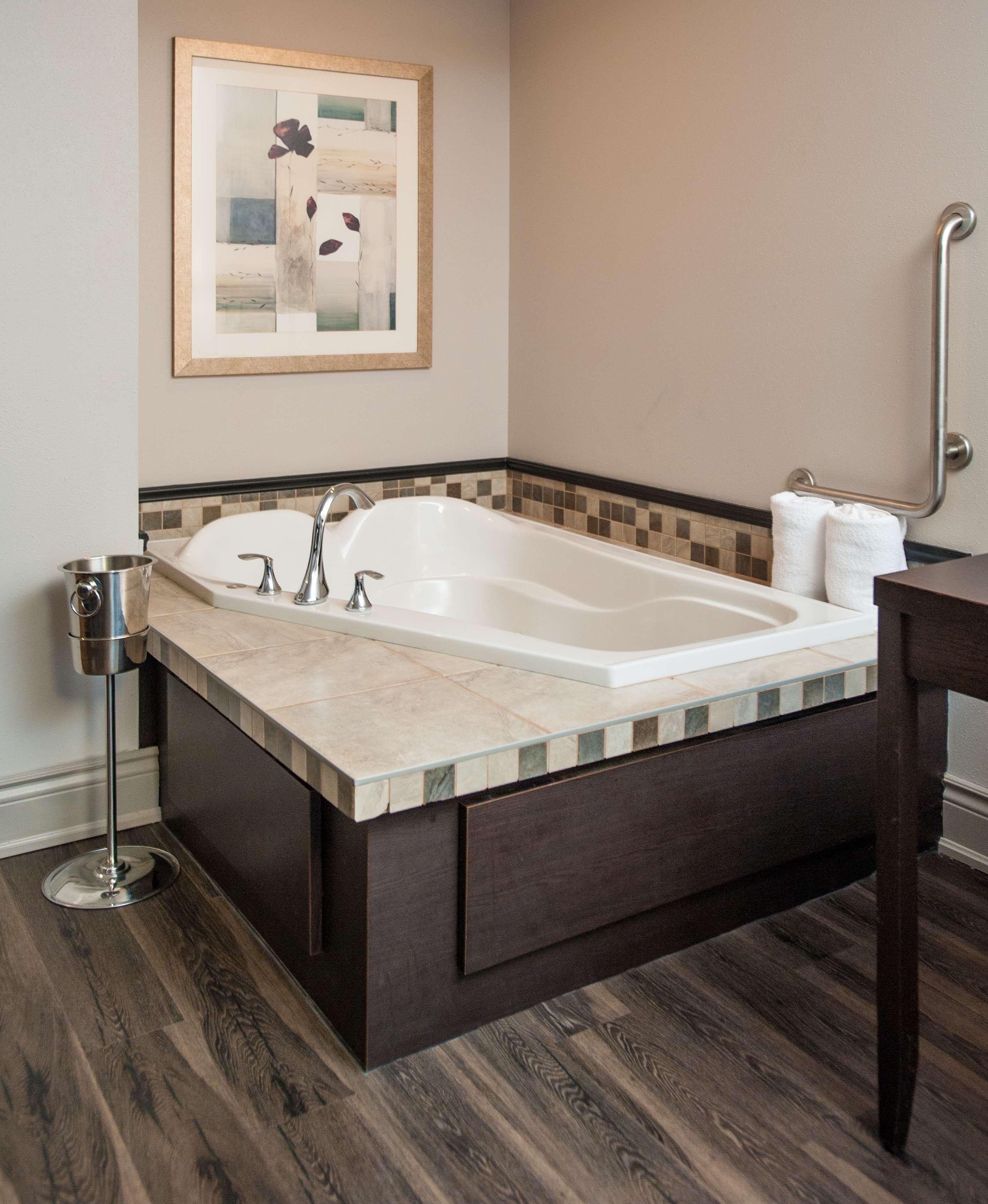 Best Western Plus Moncton Exterior photo