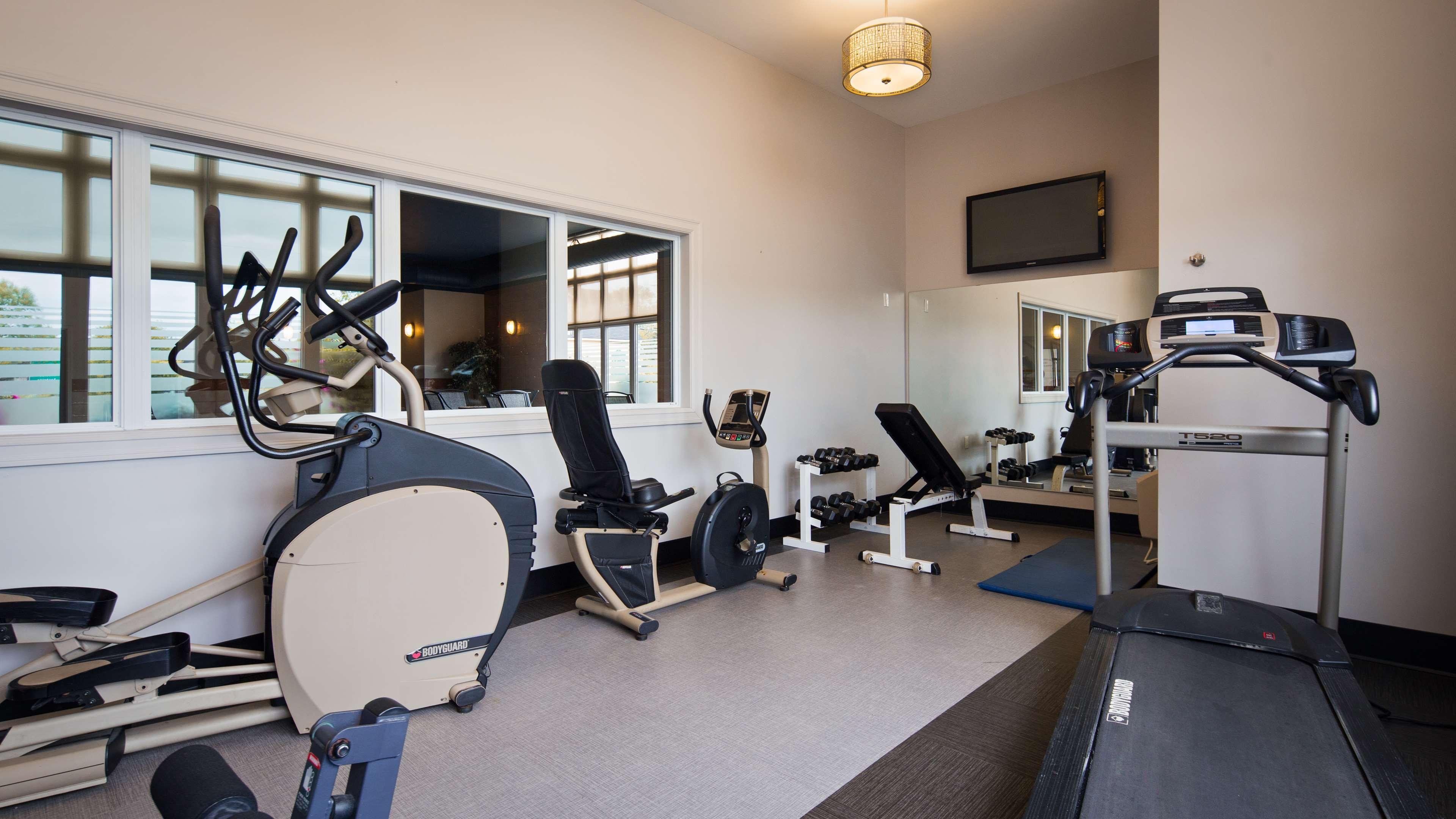 Best Western Plus Moncton Exterior photo
