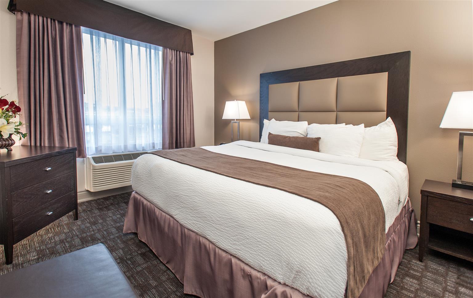 Best Western Plus Moncton Exterior photo