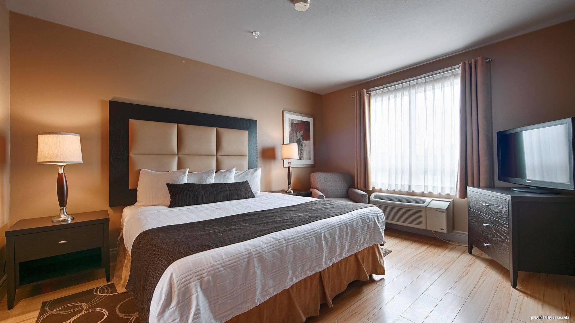 Best Western Plus Moncton Exterior photo